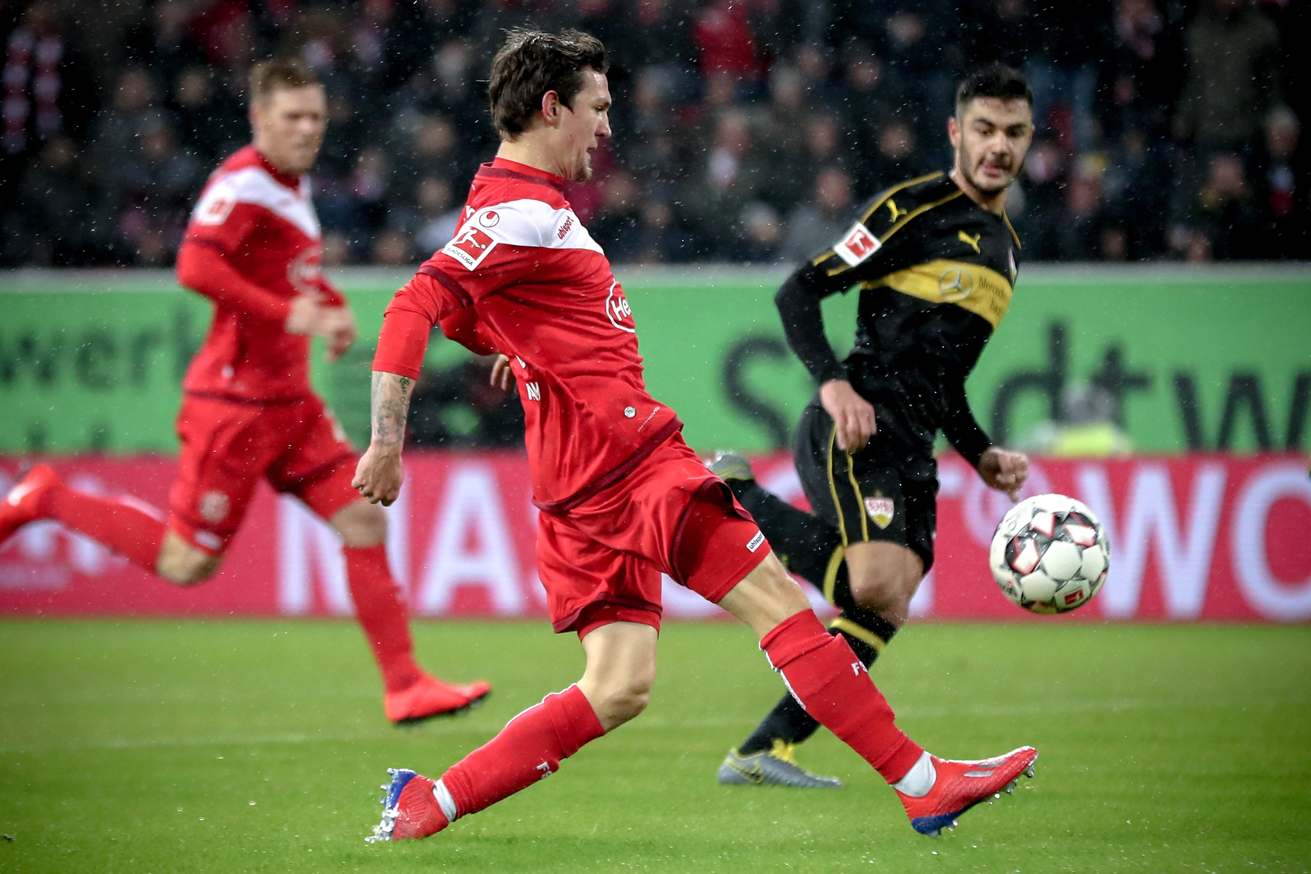 财力雄厚的 财力雄厚的