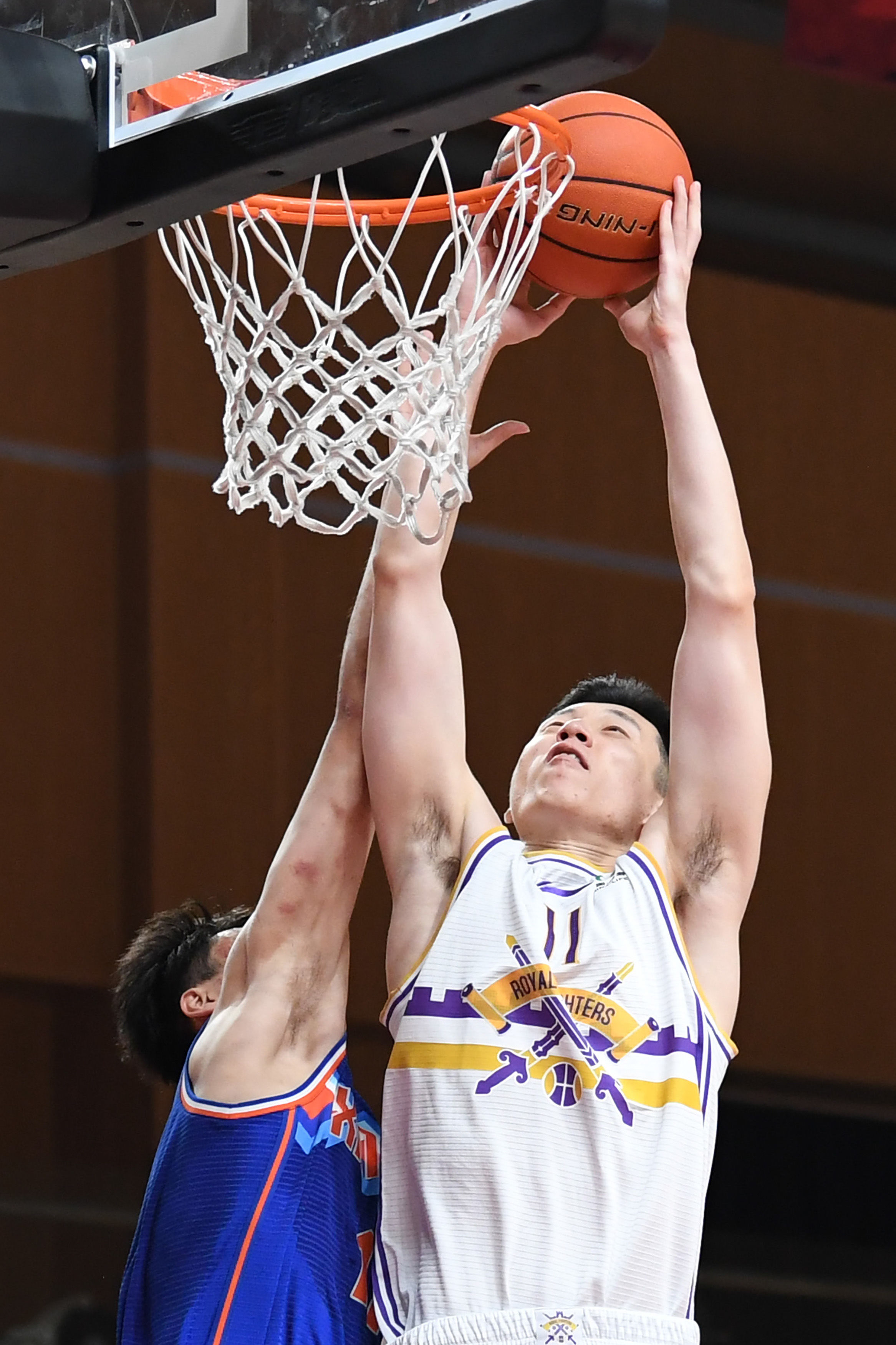 并分析其背 并分析其背