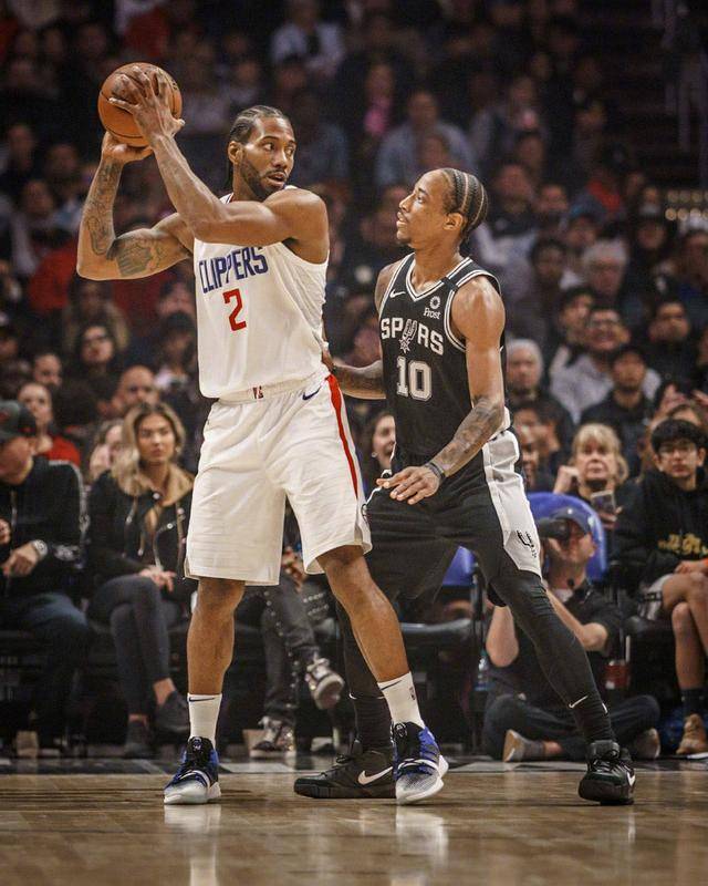 登上领奖台 登上领奖台